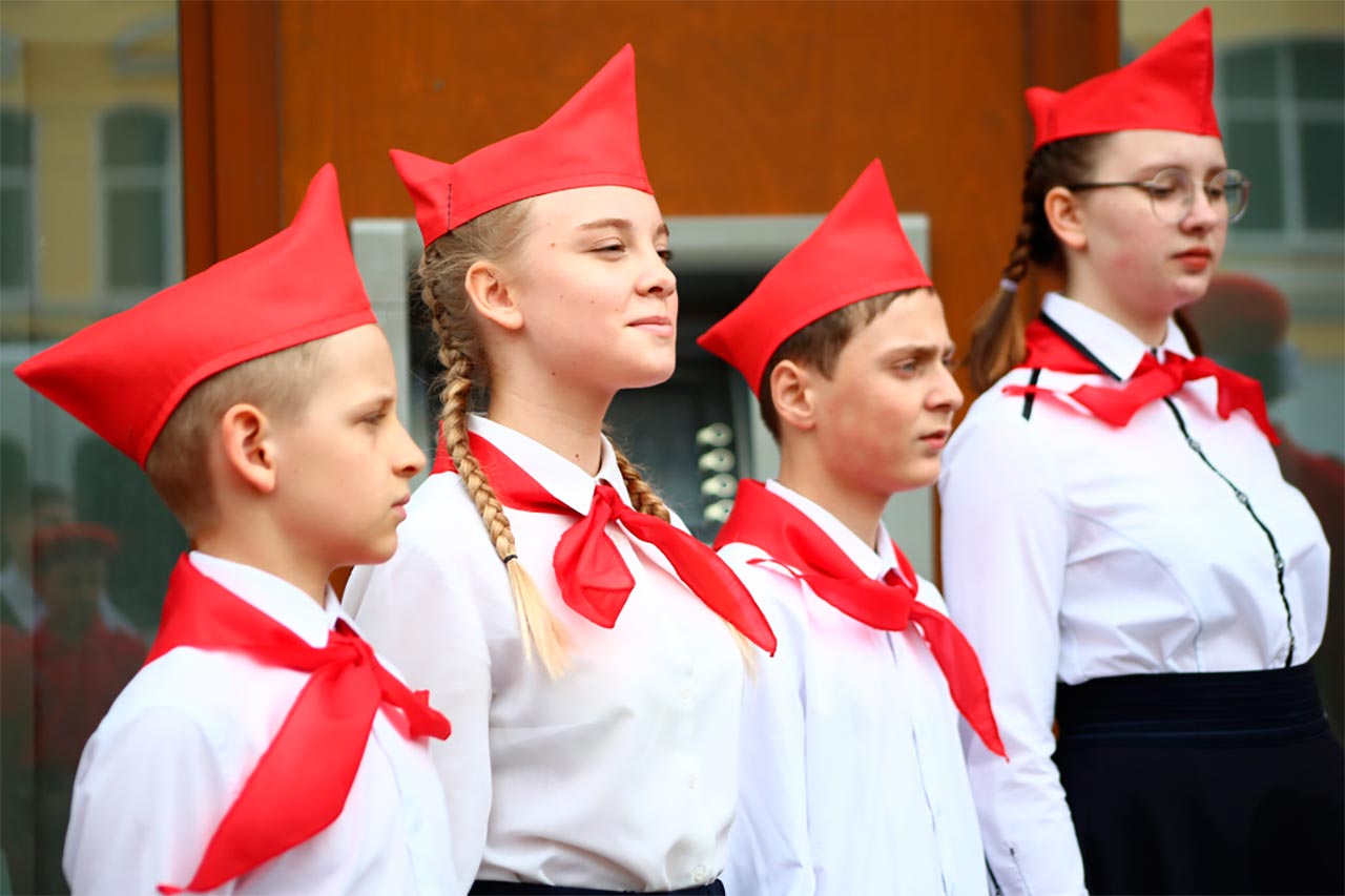 Лето в пионерском галстуке фото