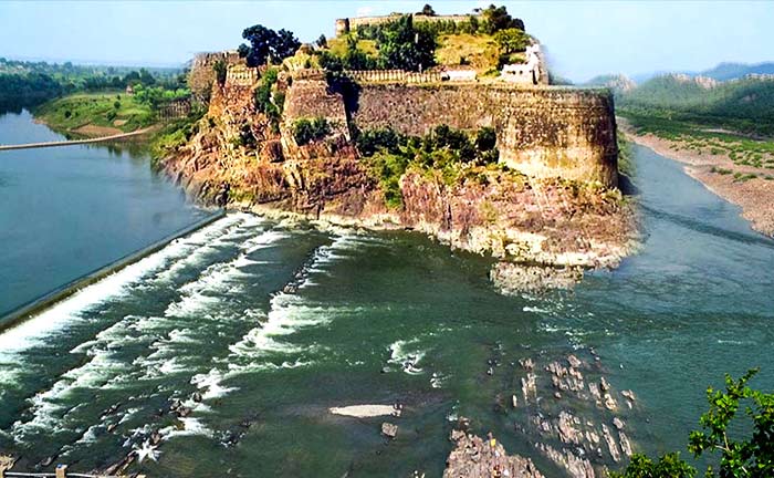 <p>Jhalawar Fort</p>