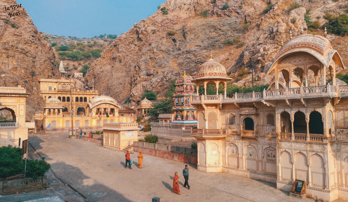 <p>Galta Ji Temple</p>