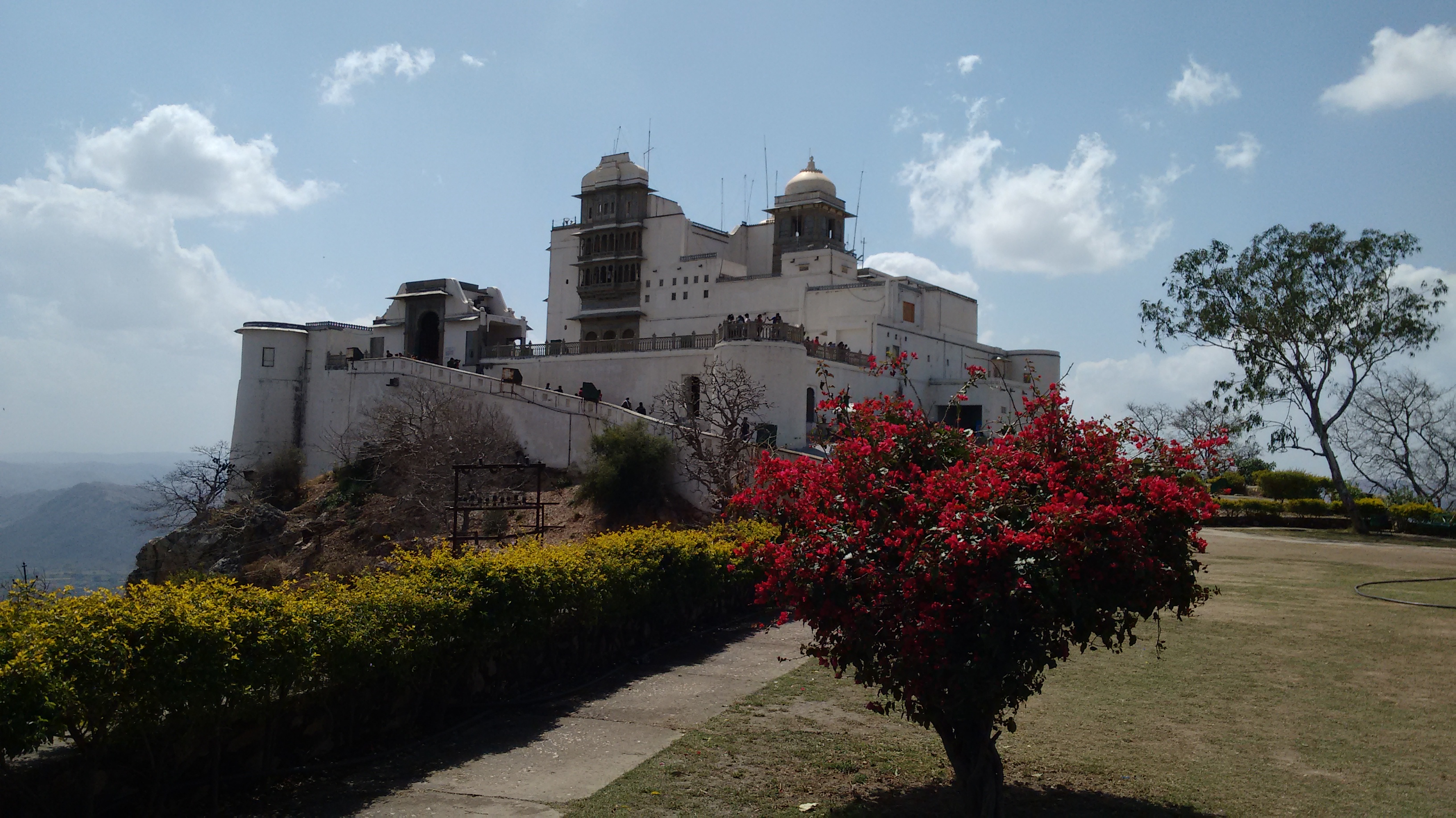 <p>Monsoon Palace</p>