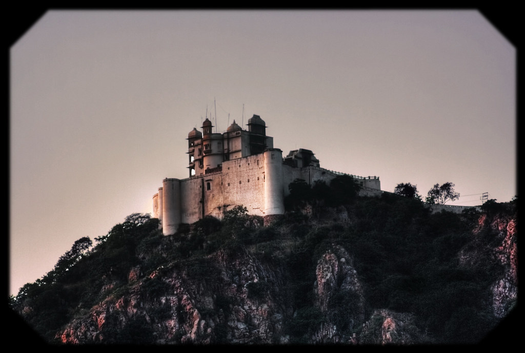 <p>Monsoon Palace</p>