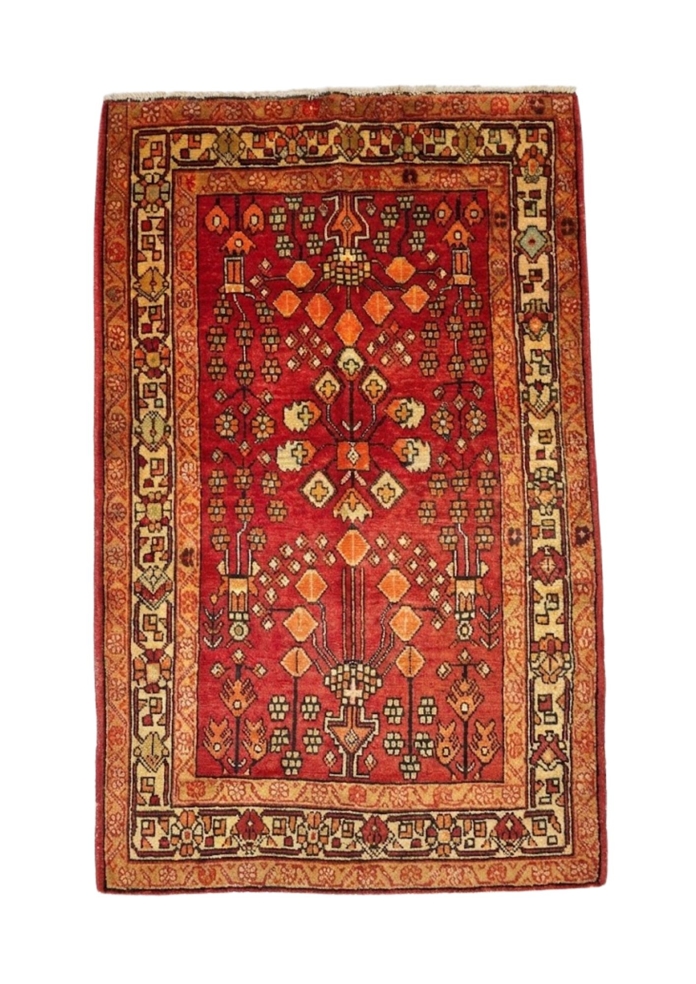 Antique Qashqai Tree Of Life, Wool, 1.5x2.5 m, Nasim Carpets Malaysia — view 1