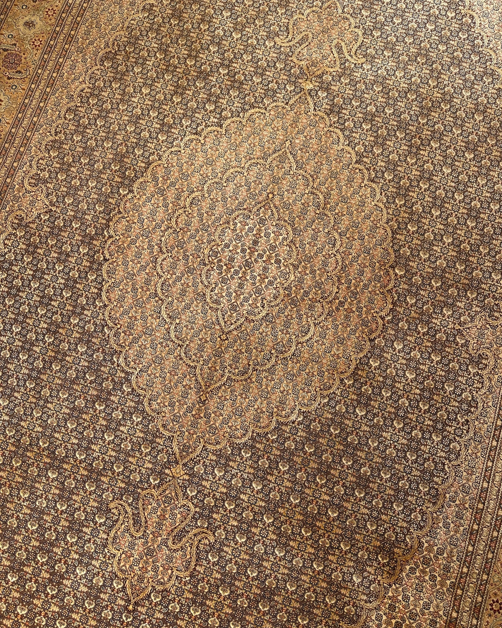 Tabriz Mahi Medallion, Tabriz persian rug, in brown, Silk & Wool, 213x305 cm, Nasim Carpets Malaysia — view 2
