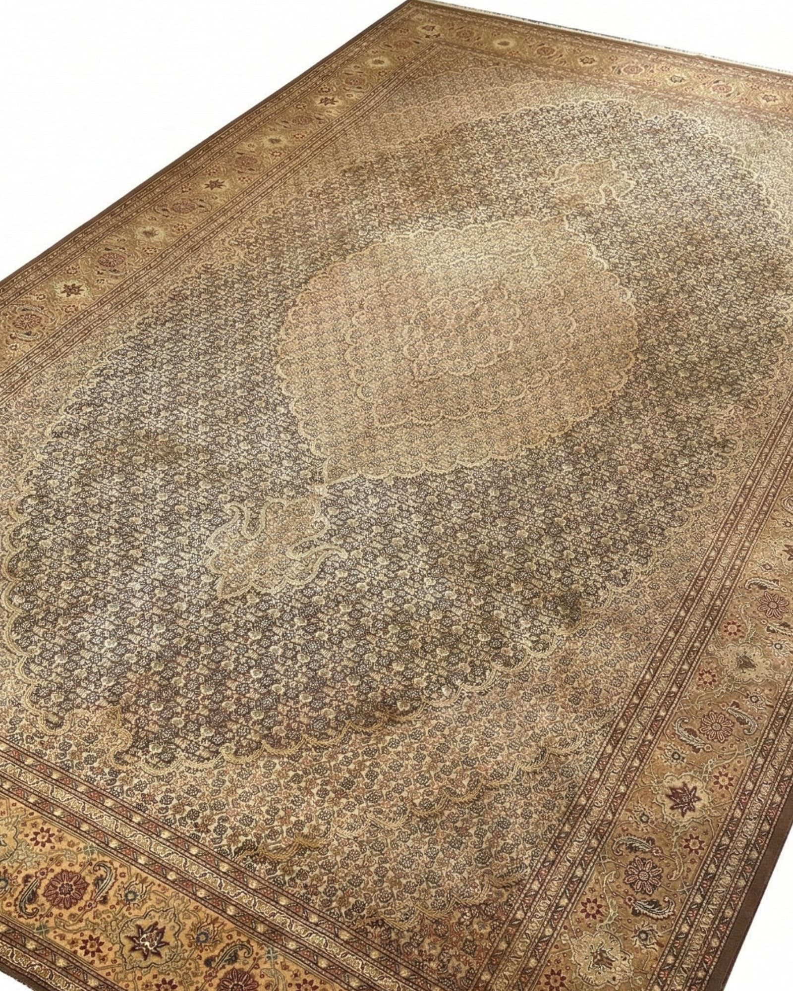 Tabriz Mahi Medallion, Tabriz persian rug, in brown, Silk & Wool, 213x305 cm, Nasim Carpets Malaysia — view 4