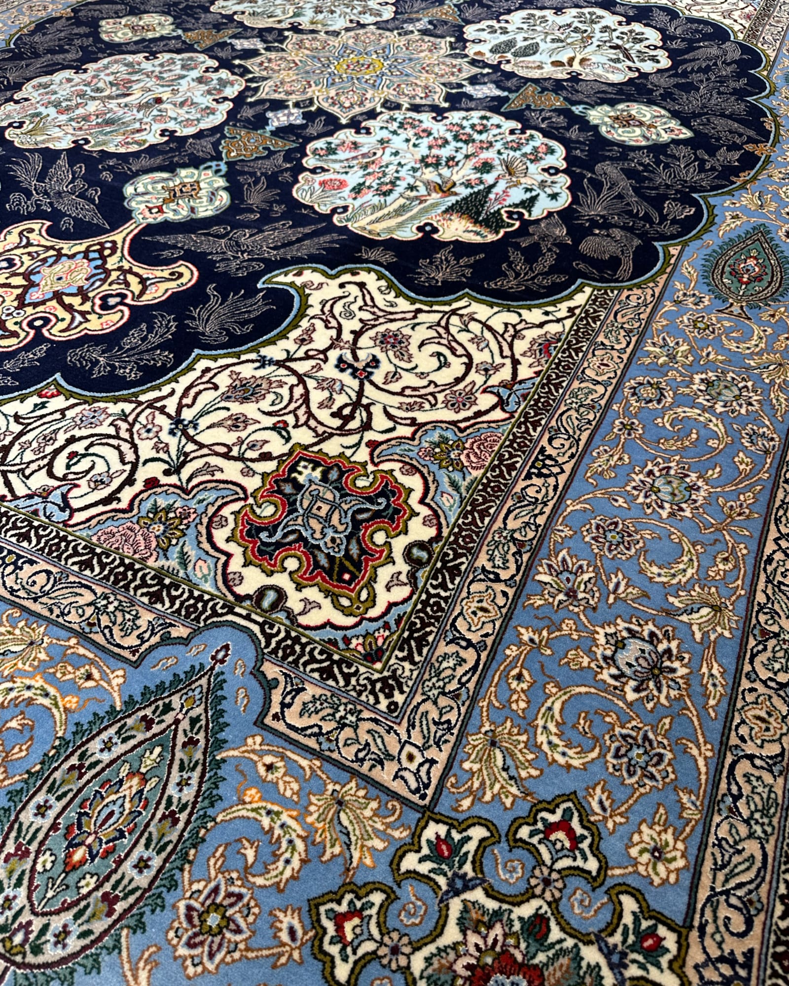 Isfahan Tree & Bird Medallion, Isfahan persian rug, in navy blue, Silk & Wool, 213x305 cm, Nasim Carpets Malaysia — view 5