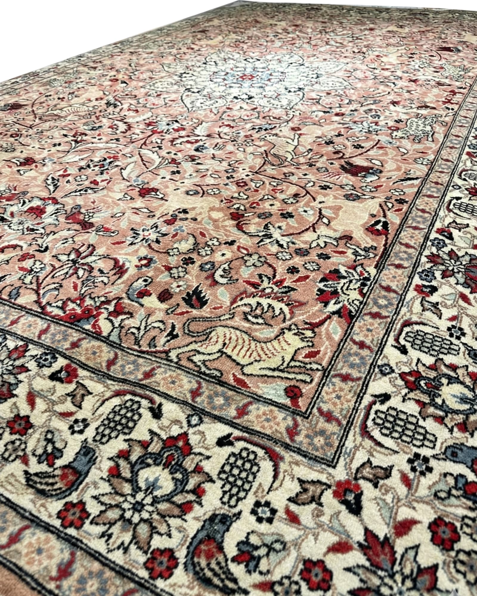 Isfahan-Style Animal Medallion, Pakistan collector-sale rug, in pink, Wool, 213x305 cm, Nasim Carpets Malaysia — view 5