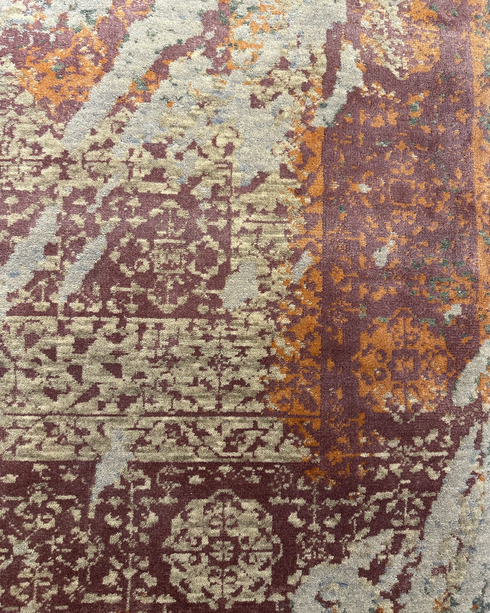 Modern Distressed Rust Abstract, Turkey collector-sale rug, in ivory, Wool, 152x213 cm, Nasim Carpets Malaysia — view 4