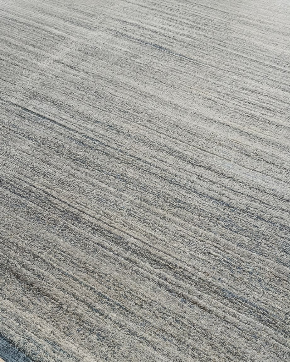 Nepal Striated Grey Rug, Nepal modern rug, in silver grey, Wool, 274x363 cm, Nasim Carpets Malaysia — view 3