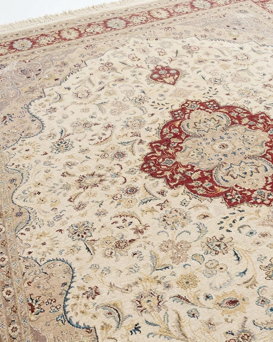 Tabriz Medallion Ivory, Tabriz, Iran persian rug, in ivory, Wool, 274x375 cm, Nasim Carpets Malaysia — view 3