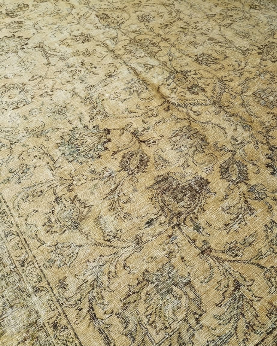 Kashan All-Over Floral Gold, Kashan, Iran persian rug, in antique gold, Wool, 302x378 cm, Nasim Carpets Malaysia — view 3