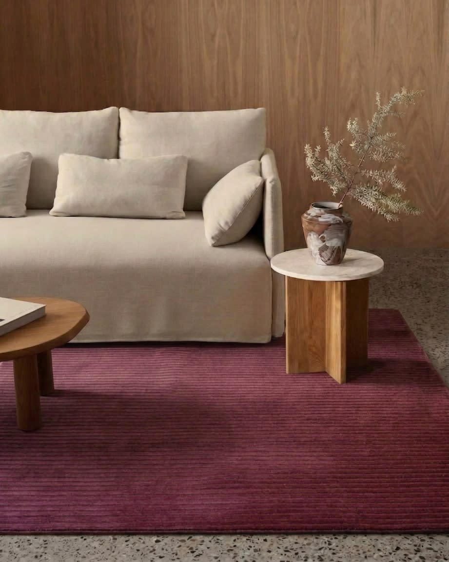 Nepal Ribbed Plain Burgundy, Kathmandu, Nepal modern rug, in burgundy, Wool, 155x216 cm, Nasim Carpets Malaysia — view 2