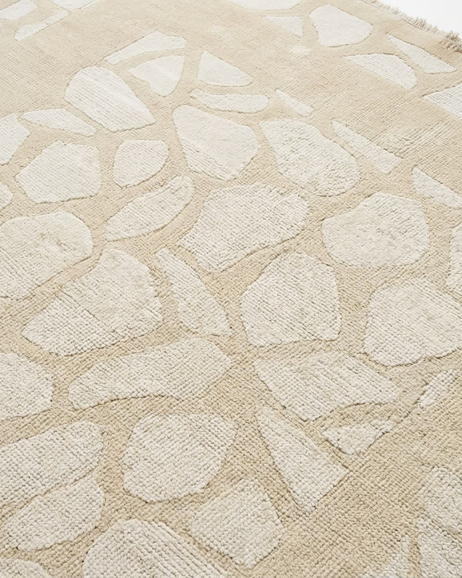 Tibetan Pebble Mosaic Cream, Nepal modern rug, in cream, Wool, 91x152 cm, Nasim Carpets Malaysia — view 3