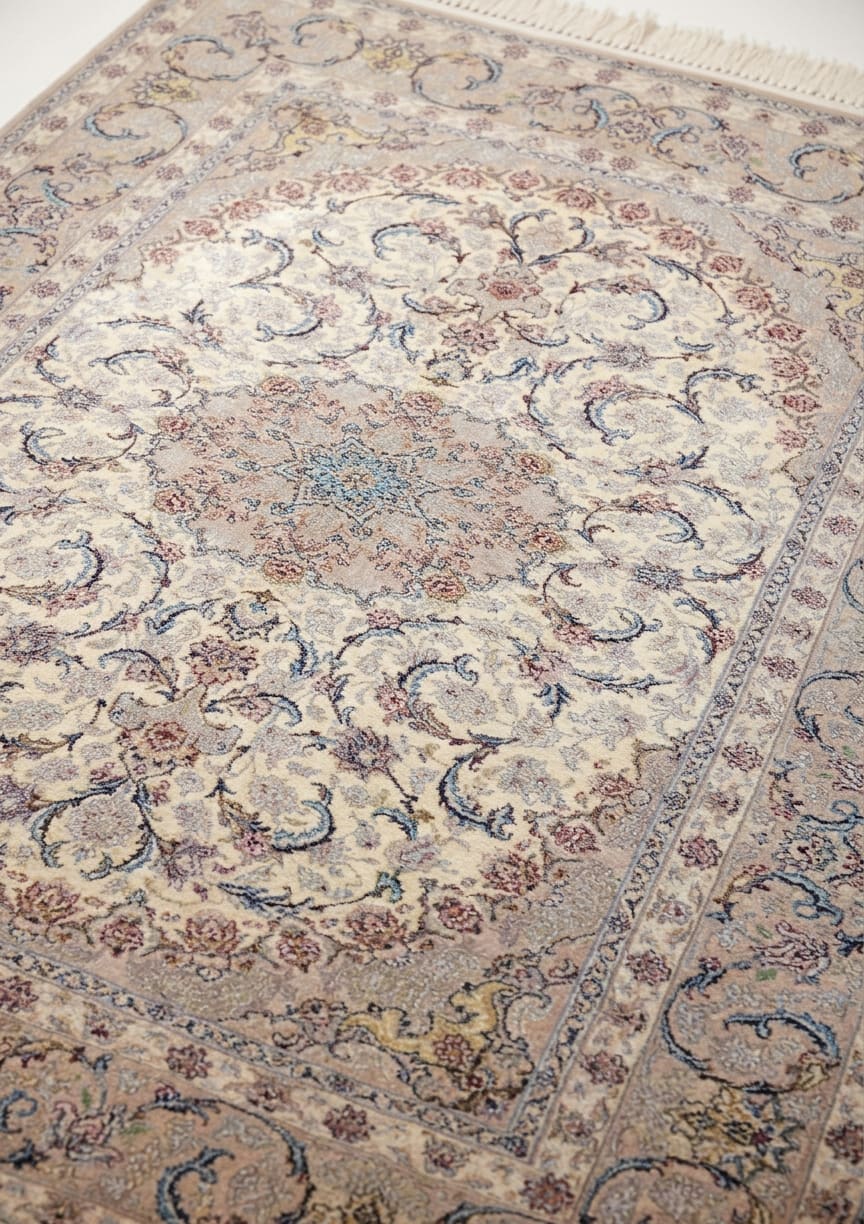 Isfahan Medallion Ivory, Isfahan persian rug, in ivory, Wool, 213x304 cm, Nasim Carpets Malaysia — view 3