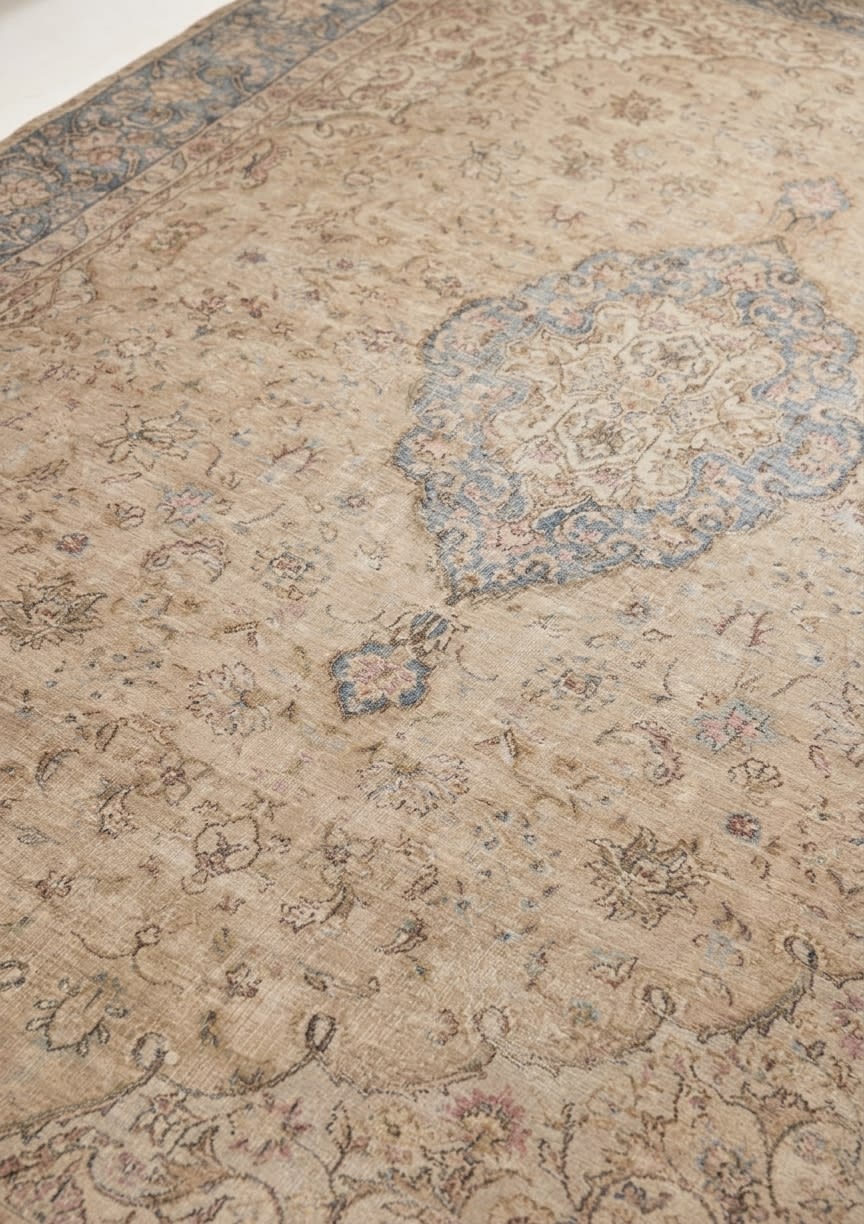 Tabriz Medallion Soft Beige, Tabriz persian rug, in soft beige, Wool, 299x369 cm, Nasim Carpets Malaysia — view 3