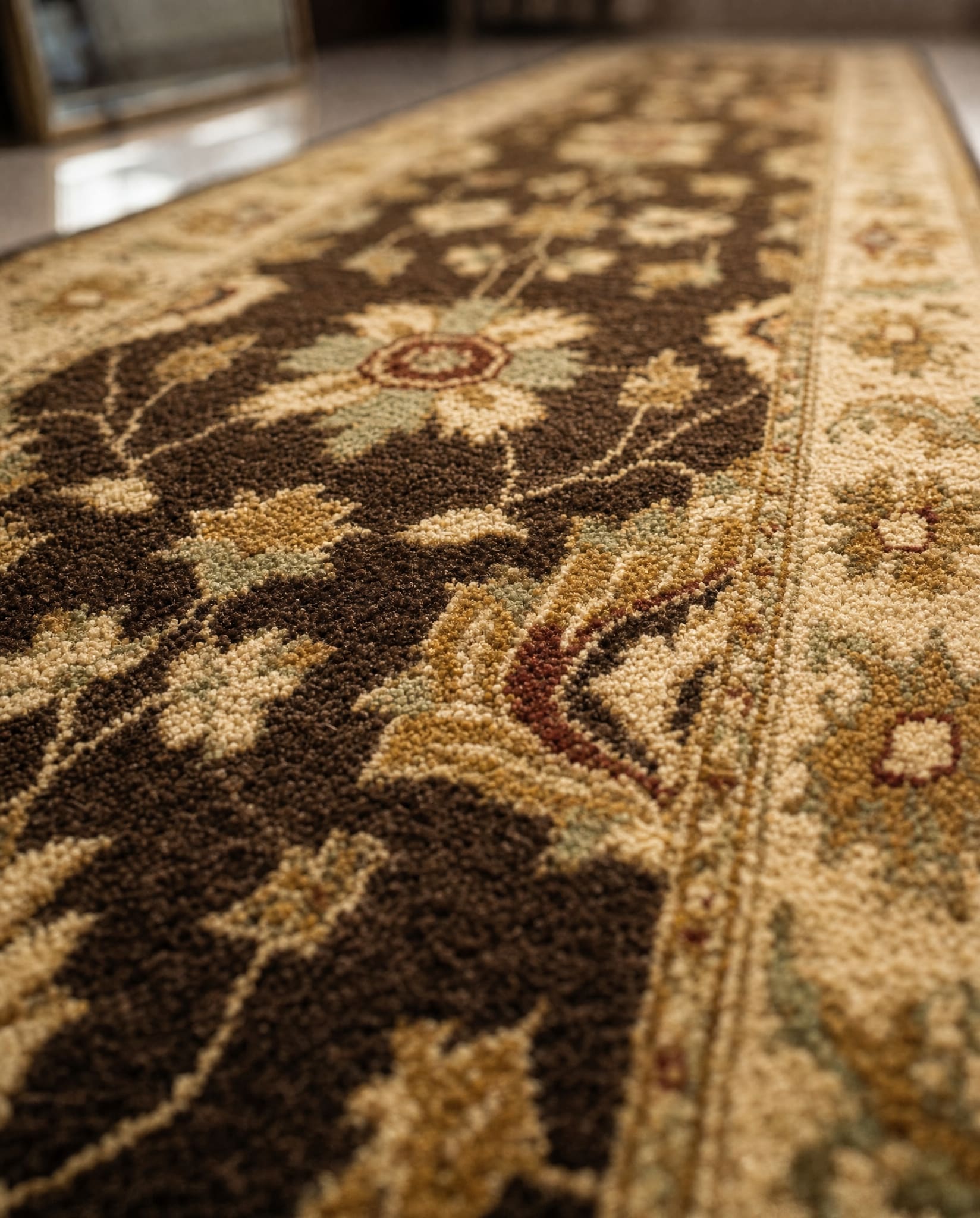 Peshawar Sultanabad Floral Runner Brown, Peshawar, Pakistan persian rug, in chocolate brown, Wool, 85x277 cm, Nasim Carpets Malaysia — view 3
