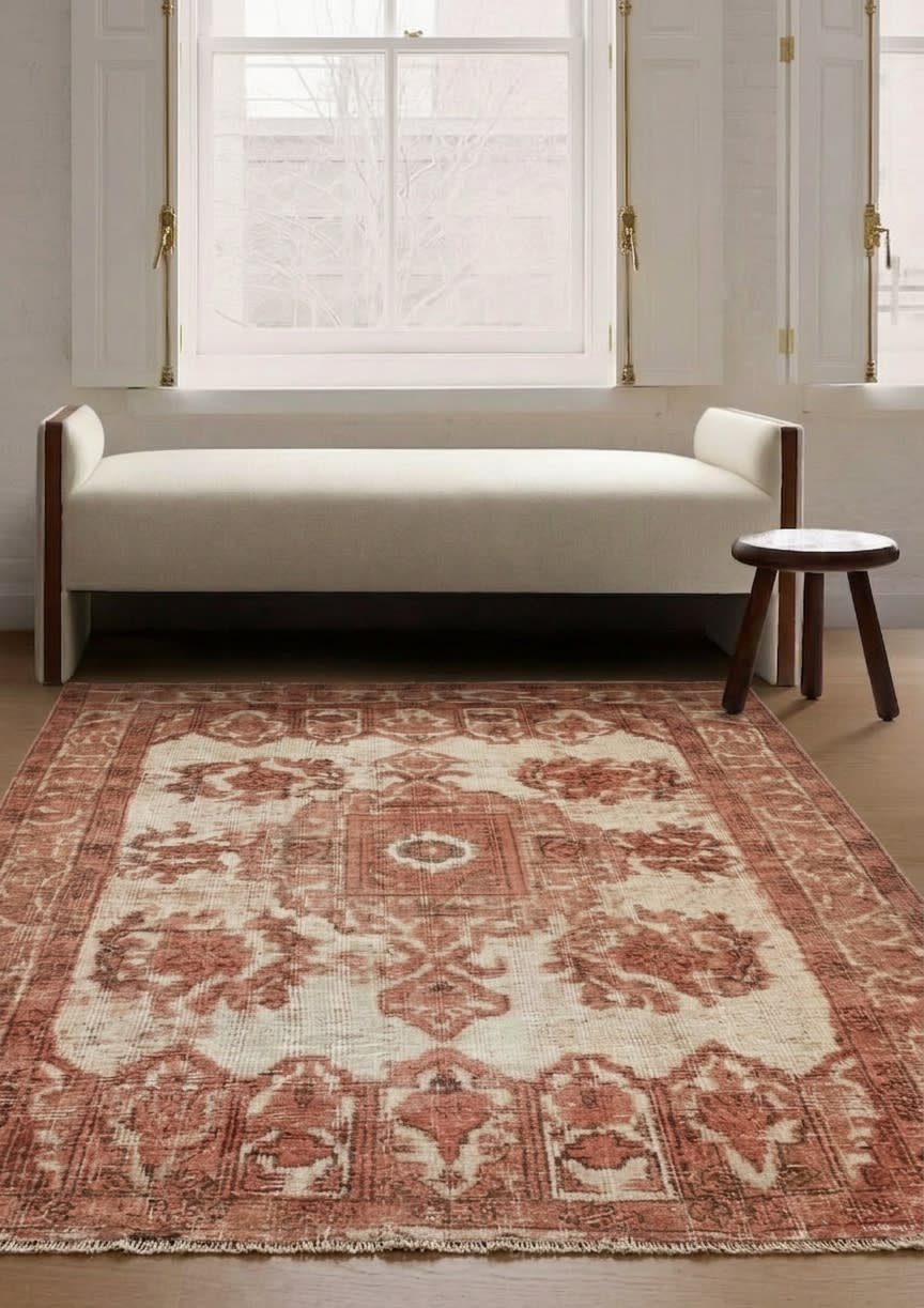 Vintage Kirman Distressed Floral Medallion, Kirman persian rug, in red, Wool, 183x274 cm, Nasim Carpets Malaysia — view 2