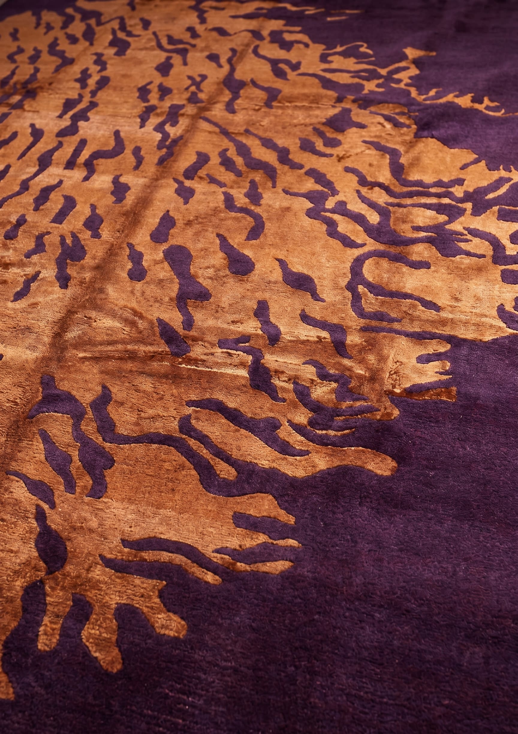 Nepali Tiger Stripe Copper, Kathmandu, Nepal modern rug, in copper gold, Silk and Wool, 244x305 cm, Nasim Carpets Malaysia — view 3