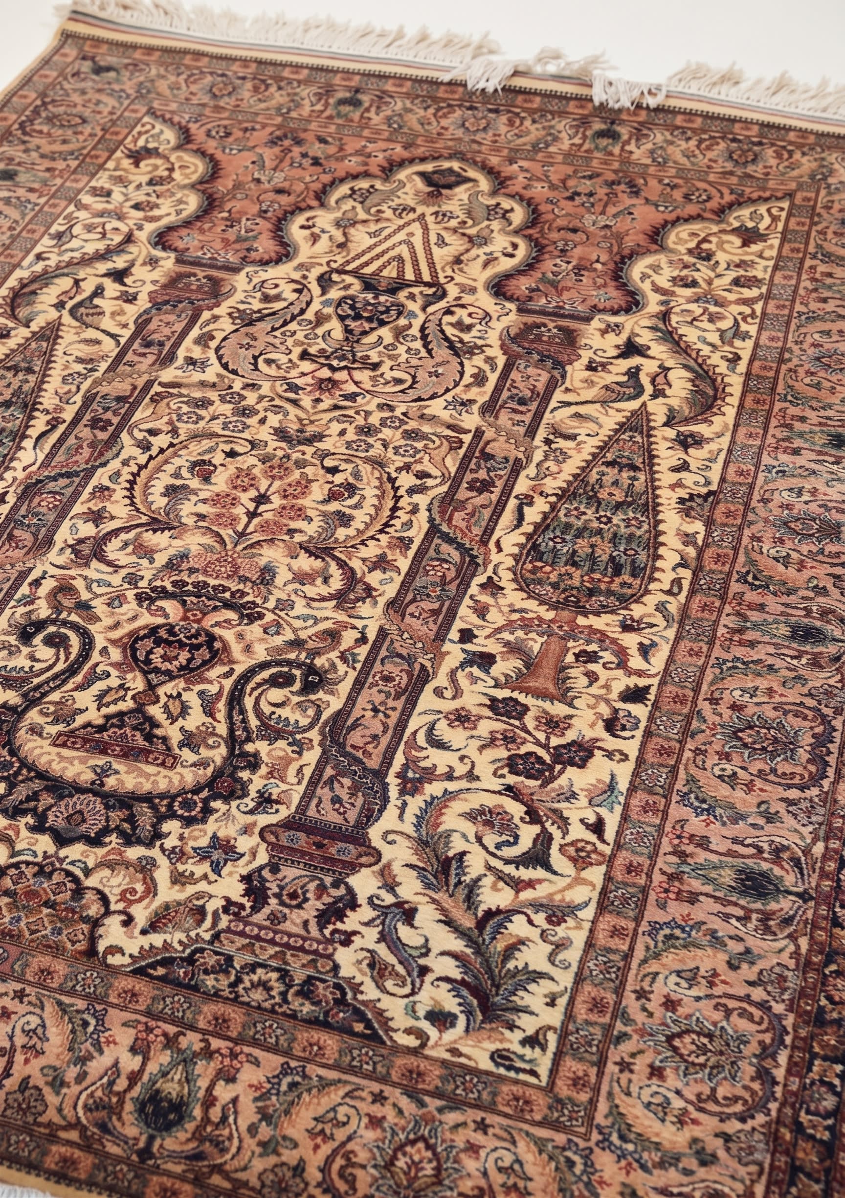 Pakistani Mihrab Tree of Life Ivory, Lahore, Pakistan persian rug, in antique ivory, Wool, 140x213 cm, Nasim Carpets Malaysia — view 3
