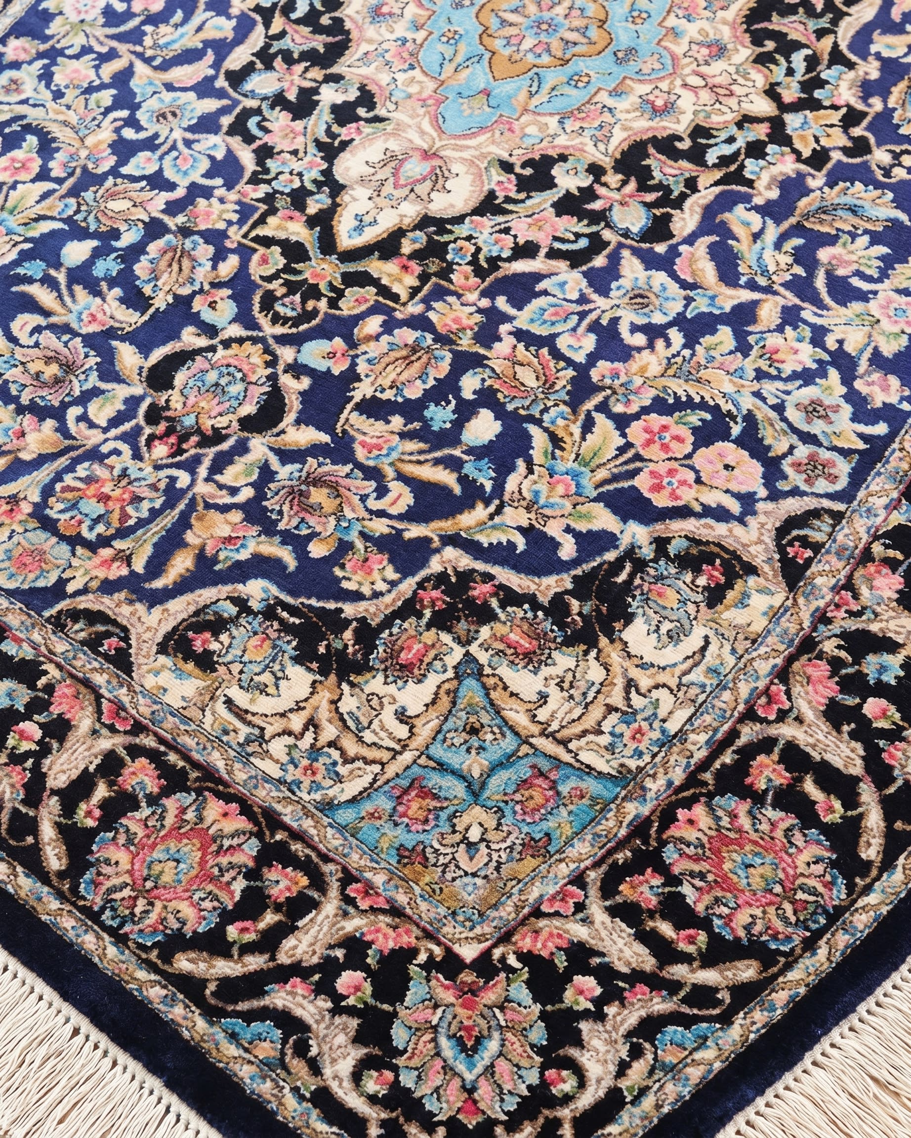Isfahan Medallion Floral Navy, Isfahan, Iran bespoke rug, in royal navy, Jute, 91x152 cm, Nasim Carpets Malaysia — view 3
