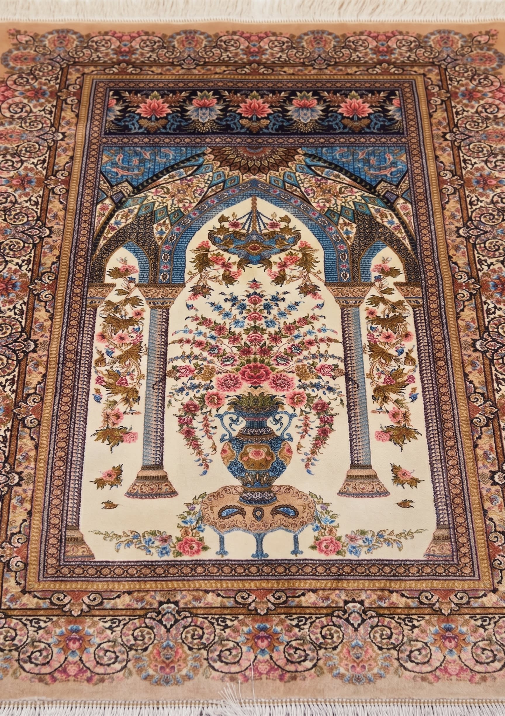 Qom Prayer Arch Ivory, Qom (Qum), Iran bespoke rug, in ivory, Jute, 91x152 cm, Nasim Carpets Malaysia — view 3