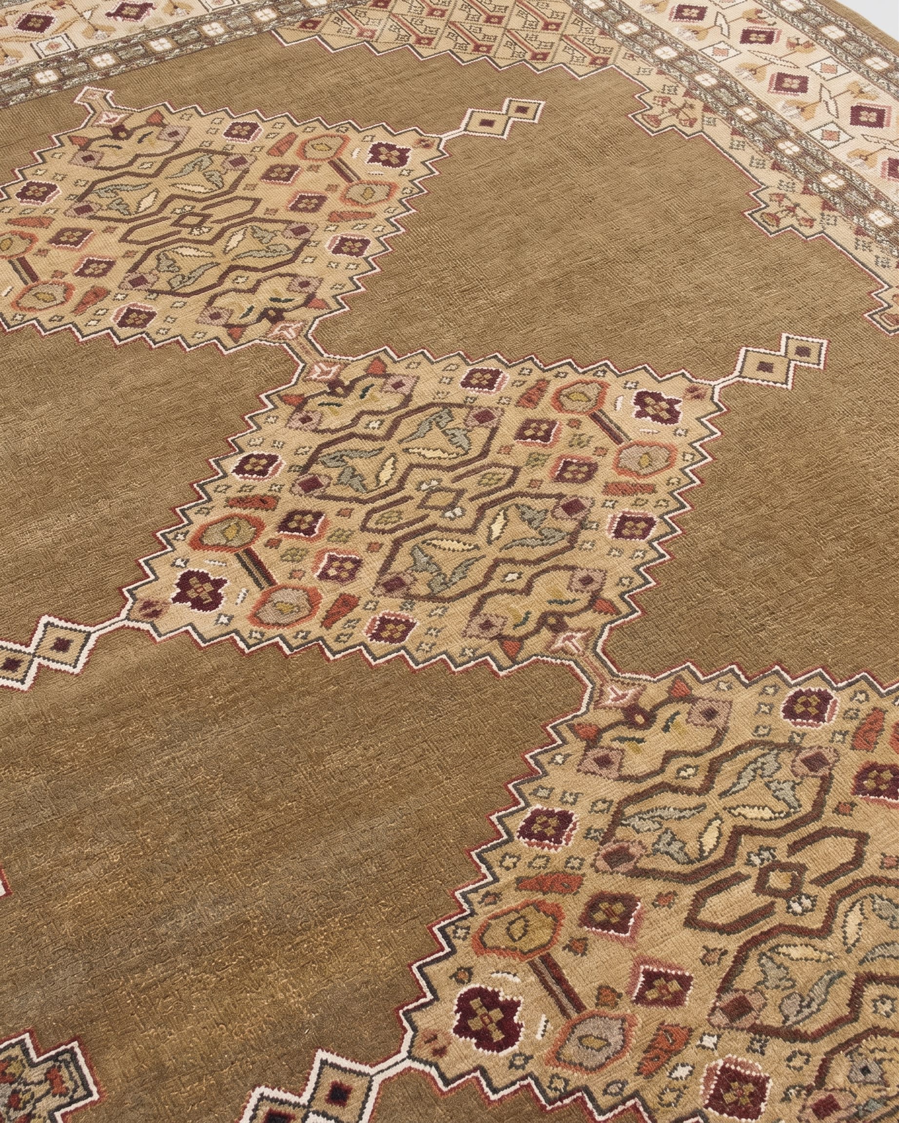 Serapi Medallion Khaki, Heriz-Serapi, Northwest Iran tribal rug, in warm khaki brown, Wool, 244x314 cm, Nasim Carpets Malaysia — view 3