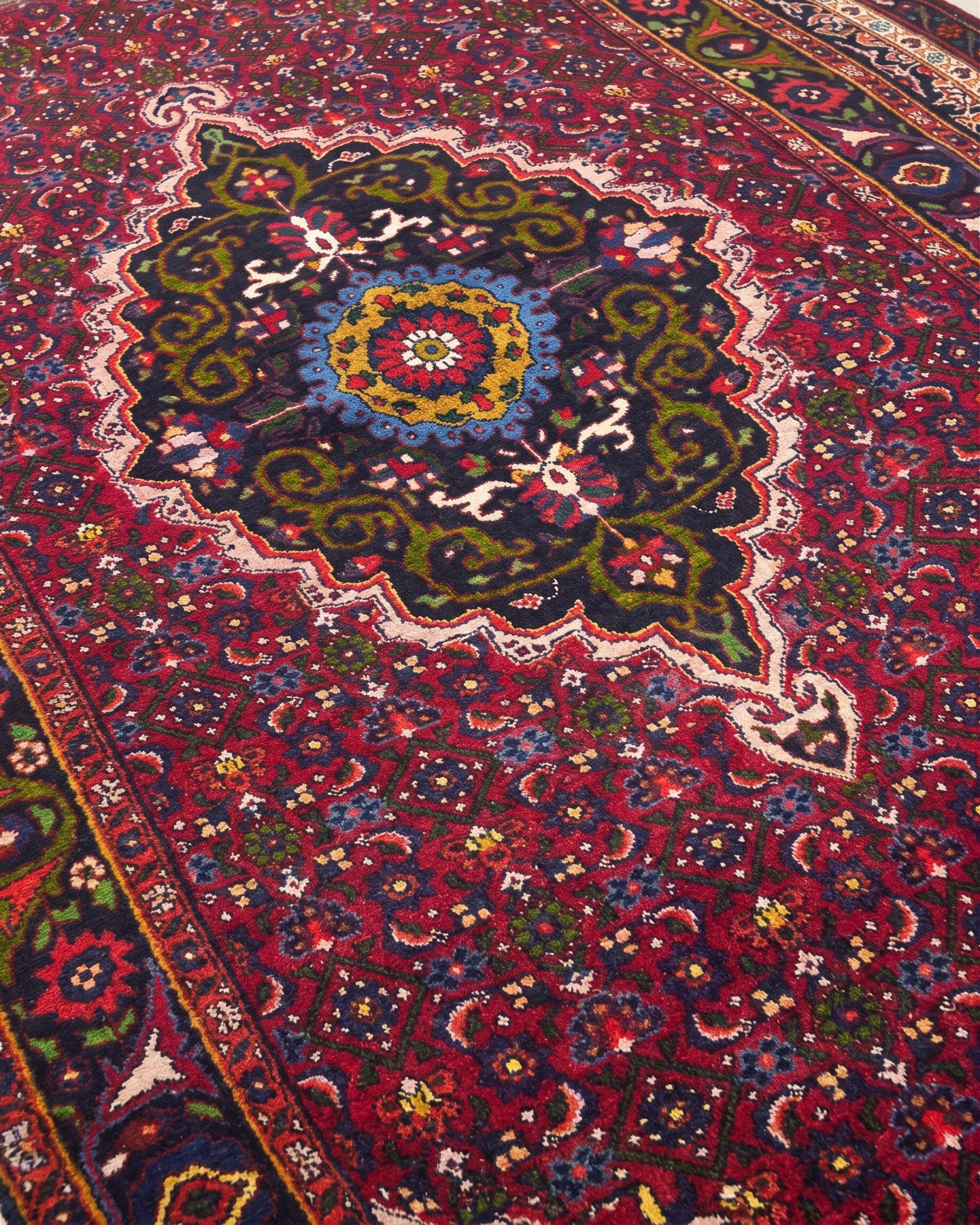 Bidjar Medallion Crimson, Bidjar, Kurdistan Province, Iran tribal rug, in crimson red, Wool, 122x226, Nasim Carpets Malaysia — view 3