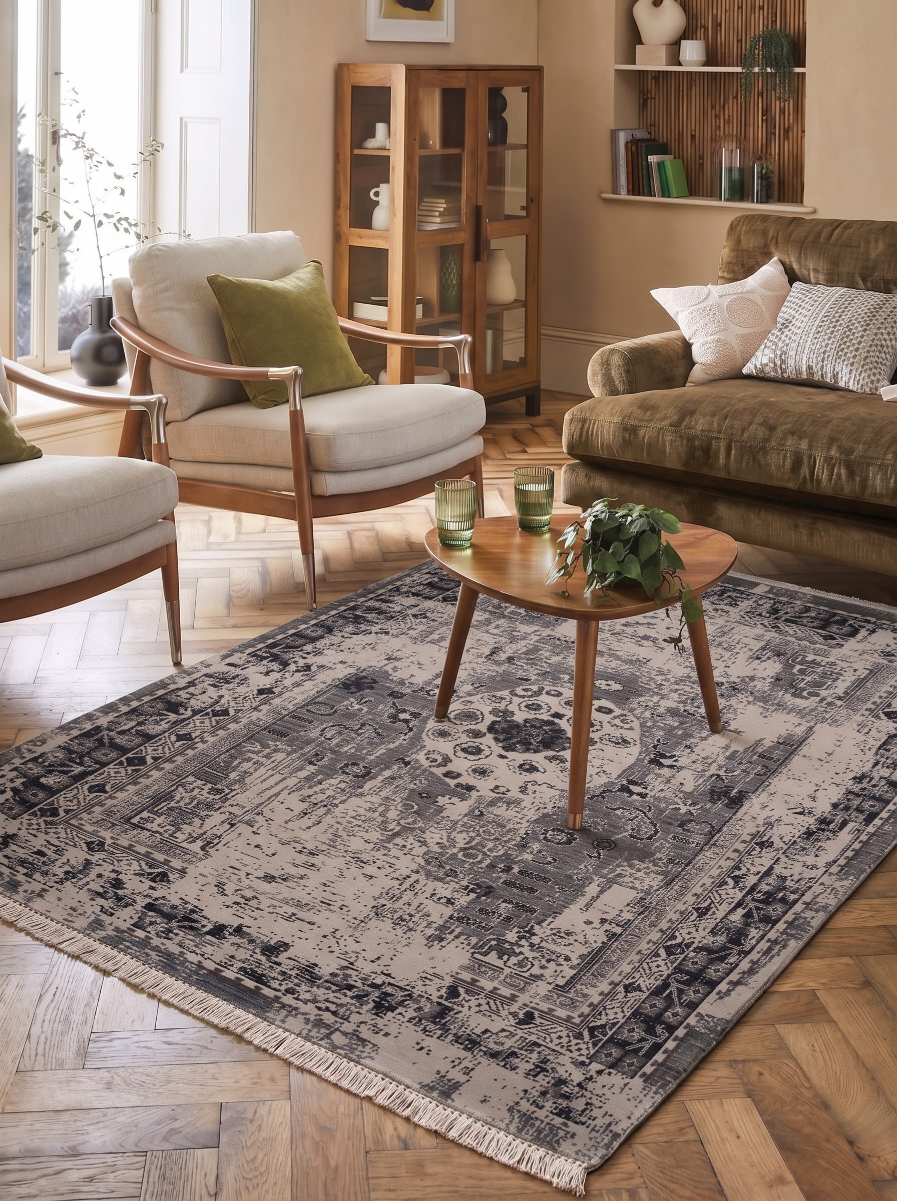 Persian Medallion Distressed Grey, Isfahan or Kashan, Iran modern rug, in slate grey, Wool, 204x296 cm, Nasim Carpets Malaysia — view 2