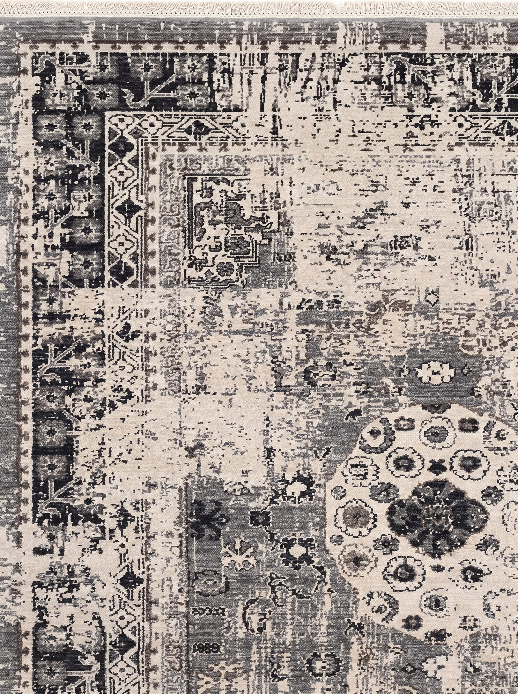 Persian Medallion Distressed Grey, Isfahan or Kashan, Iran modern rug, in slate grey, Wool, 204x296 cm, Nasim Carpets Malaysia — view 3