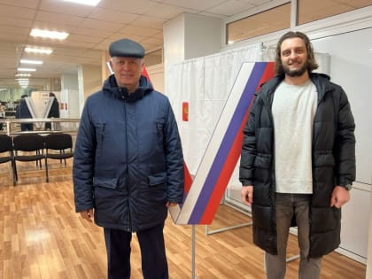 Депутат «Единой России» Адам Батажев отдал свой голос на выборах Президента России