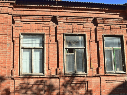 В Нахичевани снесли cтаринный дом постройки начала 1900-х