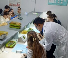 Практичний майстер клас з основ стоматологічної імплантації в Ужгороді (11)