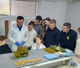 Практичний майстер клас з основ стоматологічної імплантації в Ужгороді (15)