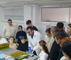 Практичний майстер клас з основ стоматологічної імплантації в Ужгороді (16)