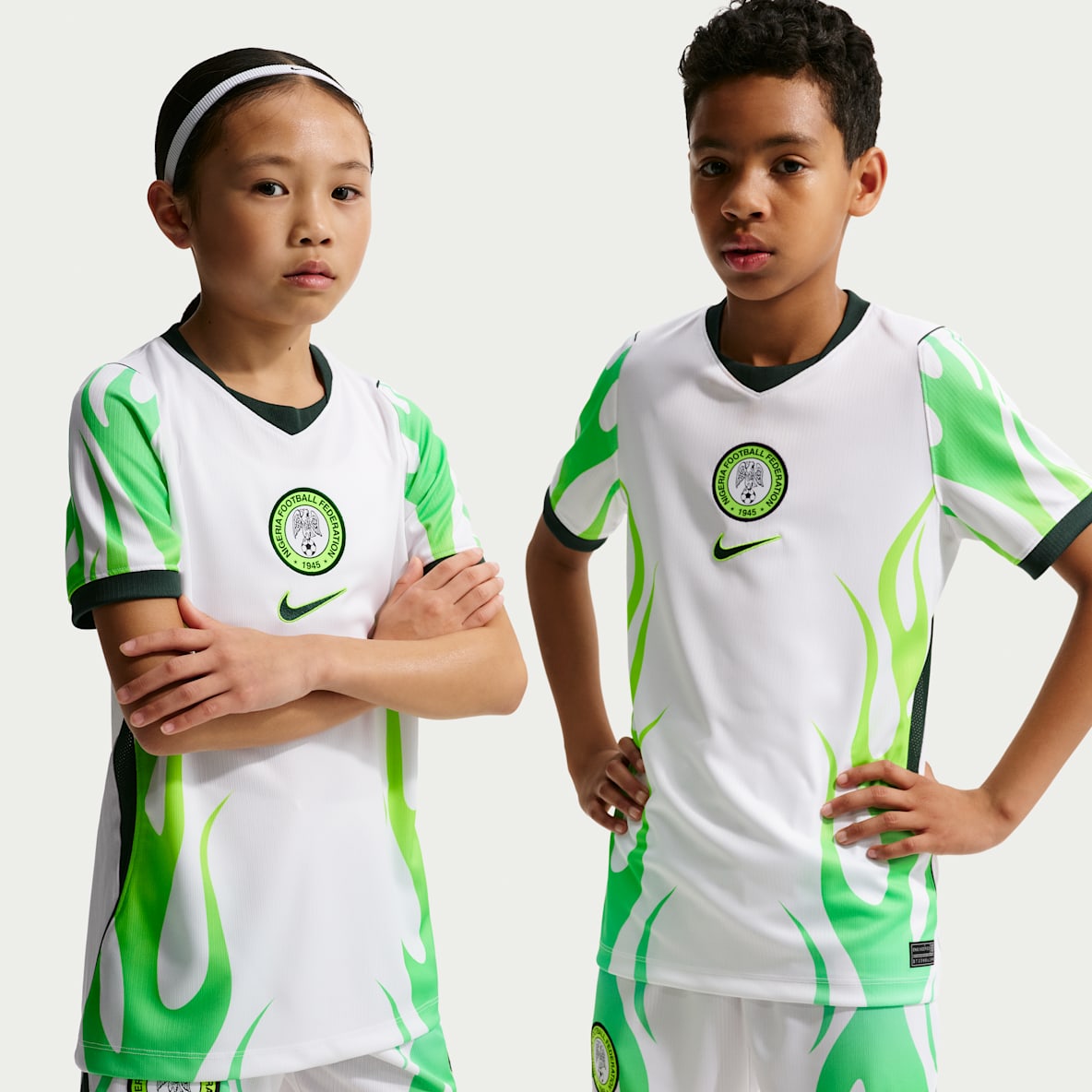 Older kids’ Nike Dri-FIT Football Replica Shirt