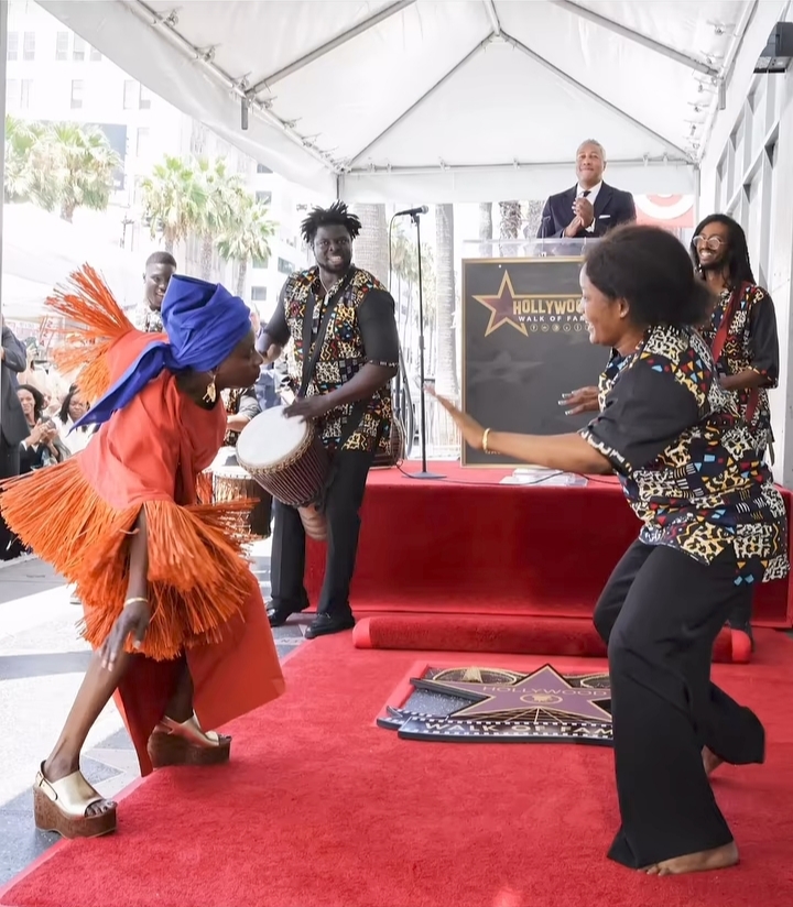 Angelique Kidjo Dancing