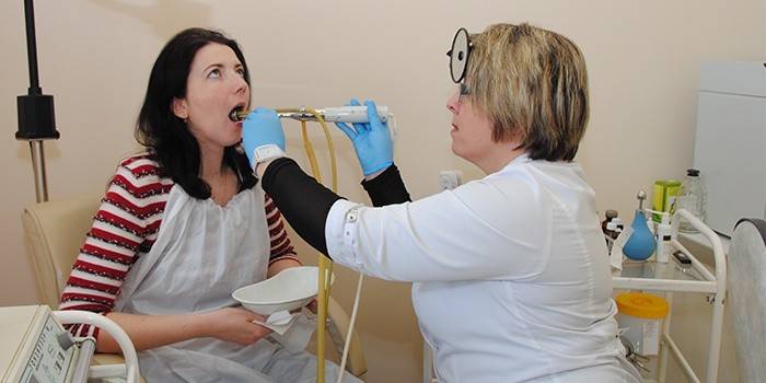 Гной в горле чем лечить