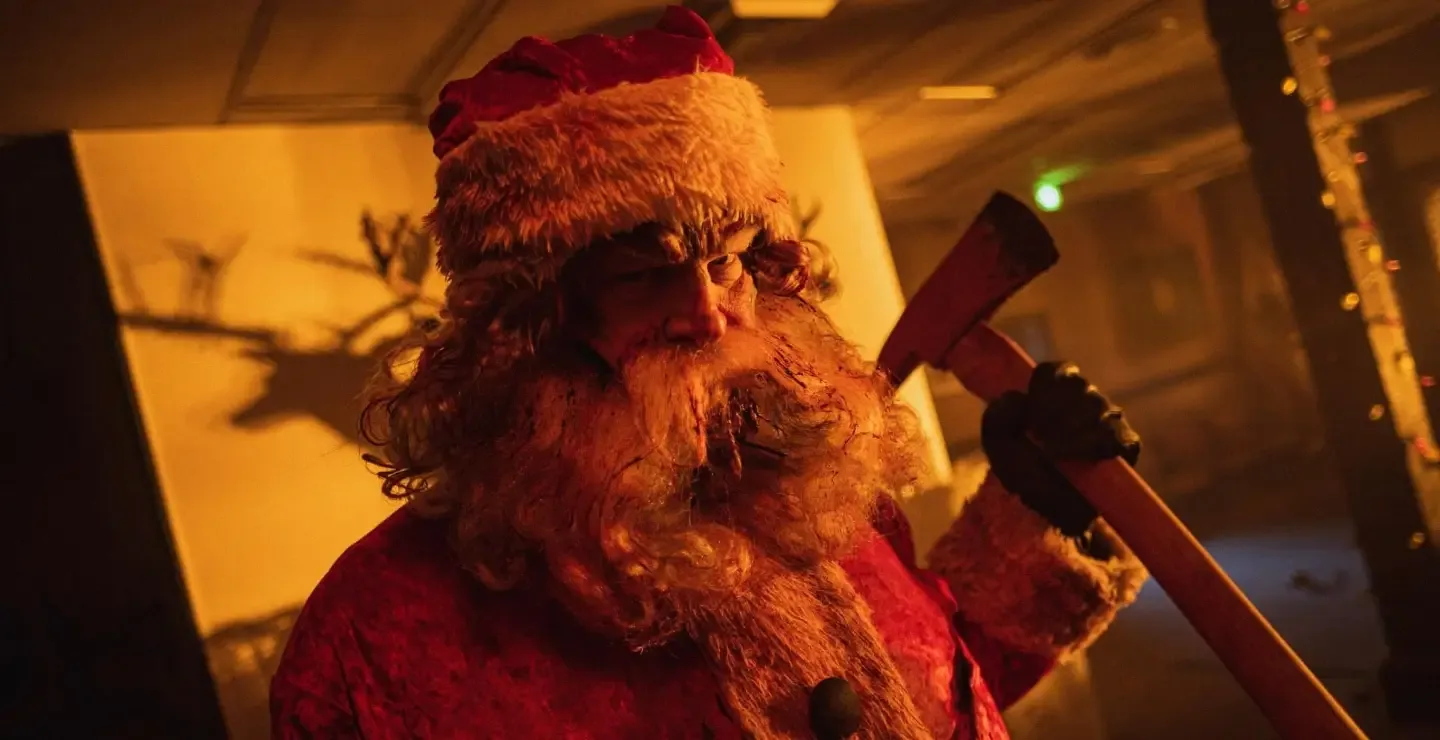 Imagen de la película Christmas Bloody Christmas, dirigida por Joe Begos en 2022.