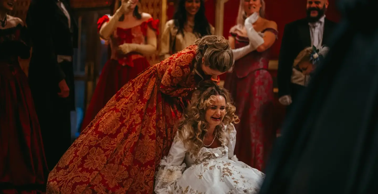 Imagen de la película La maldición de Cenicienta, dirigida por Louisa Warren en 2024.