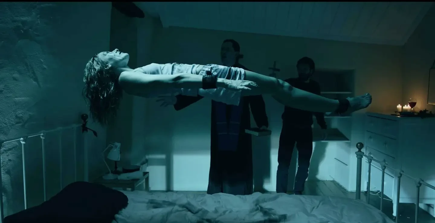 Imagen de la película The Crucifix