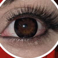 Pupilentes Innova Look Ojo de Muñeca circle black primer plano del ojo