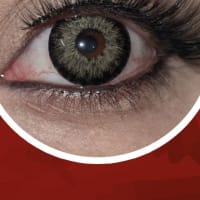 Pupilentes Innova Look Ojo de Muñeca huracan black primer plano del ojo