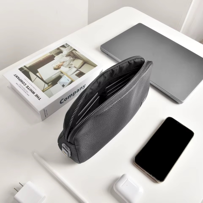 Pochette Antivol Sécurisée À Empreinte Digitale En Cuir PU – Alpha Fingerprint Lock Clutch thumbnail 5