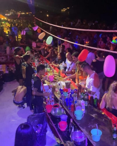 Full Moon Party atmosphere