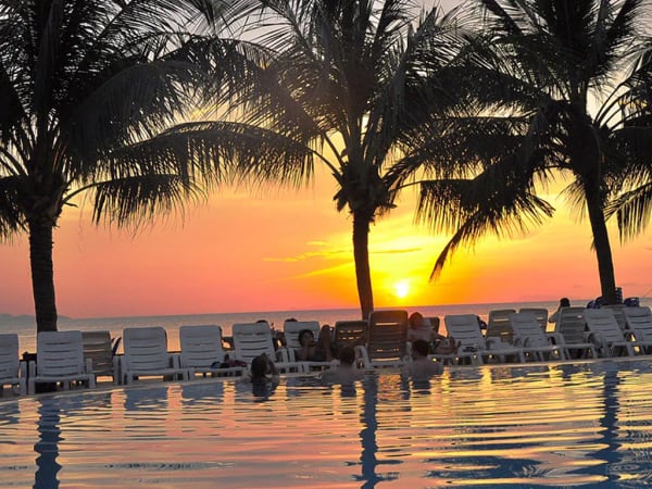 Coral Resort & Bungalows