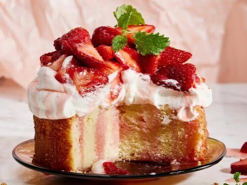 McBerry Strawberry Cake