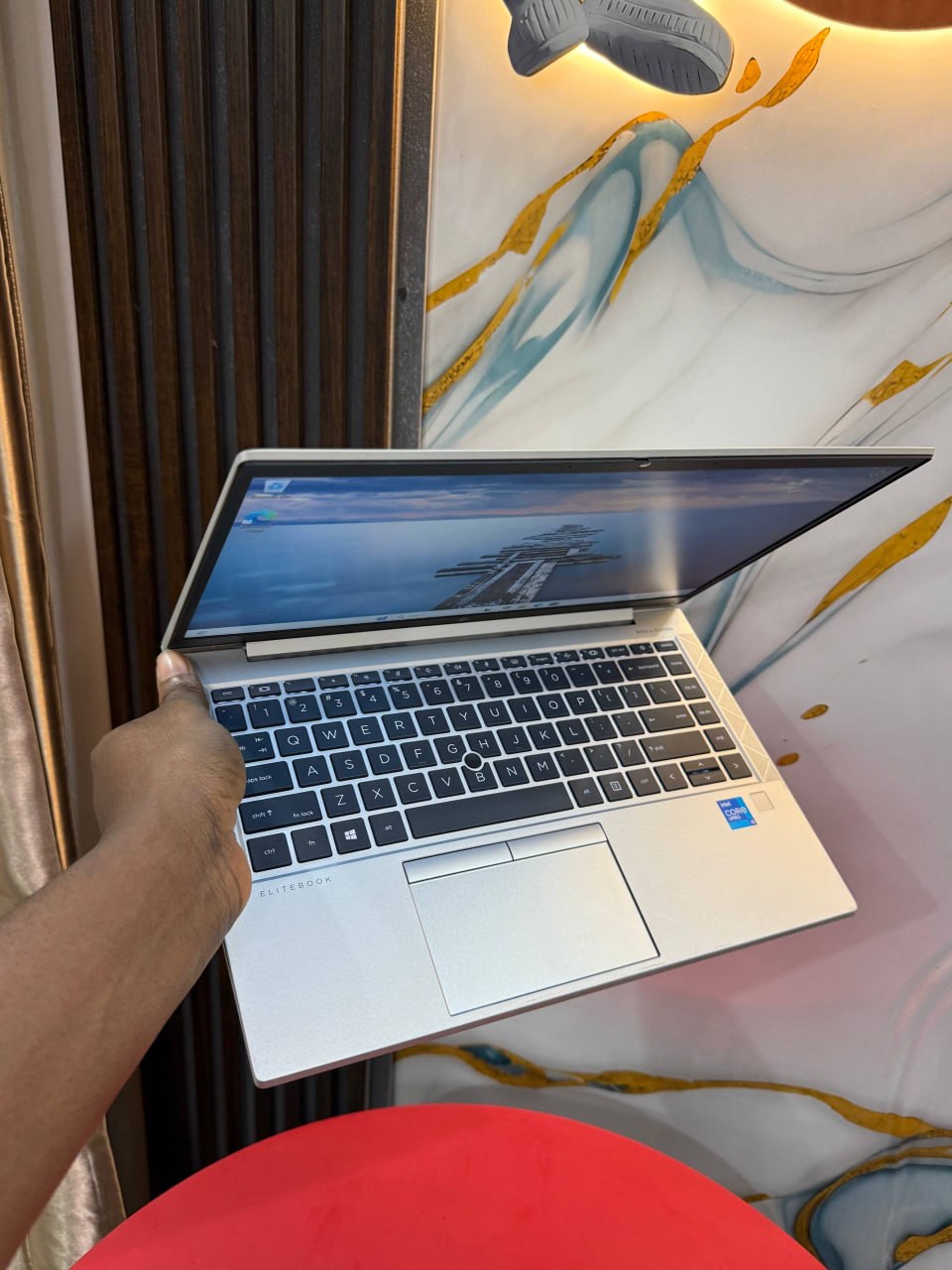 HP Elitebook  830 G8
