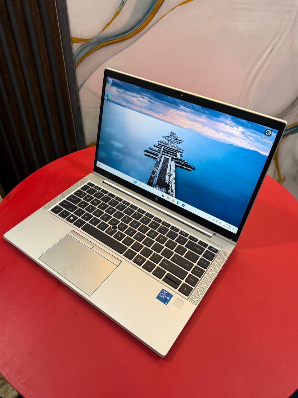 HP Elitebook  830 G8