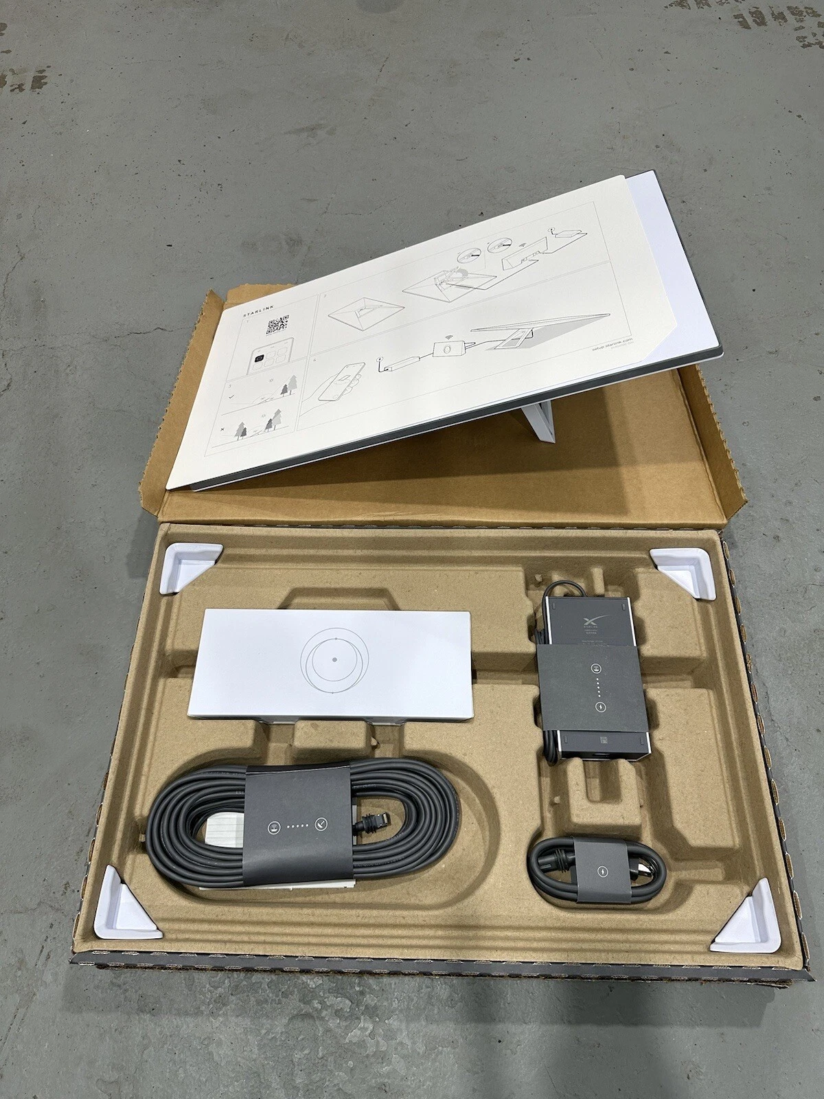 STARLINK ROAMING KIT GEN 3 DISH WITH ROUTER - UTA-232 + UTR-232