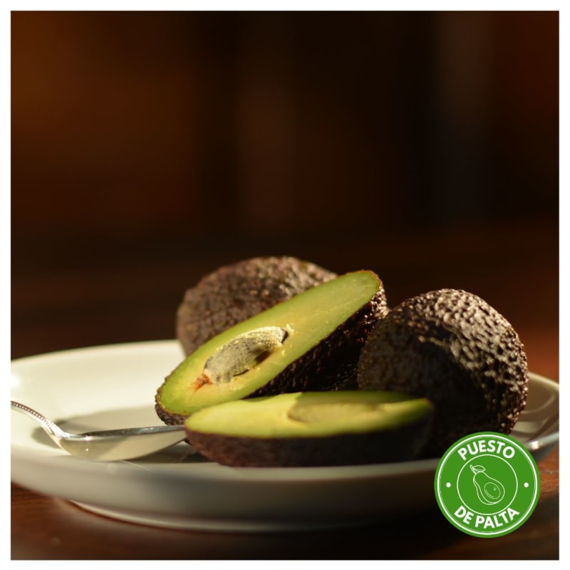 Palta en plato, maduración perfecta