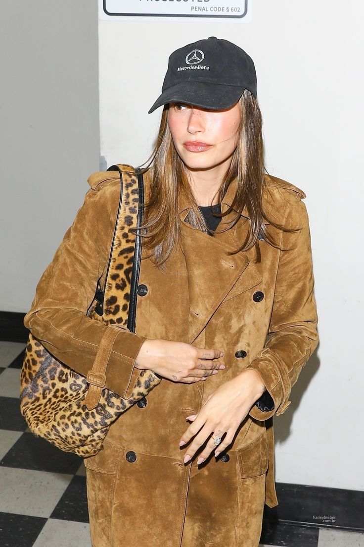 Hailey-Inspired Suede Trench Coat With Leopard Shoulder Bag - My Theresa
